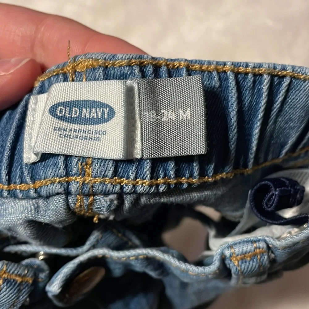 Old Navy size 18 to 24 months shorts adjustable waist